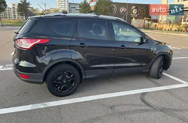 Внедорожник / Кроссовер Ford Escape 2014 в 