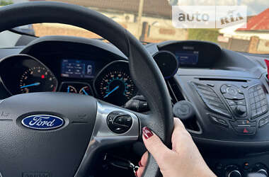 Внедорожник / Кроссовер Ford Escape 2014 в 