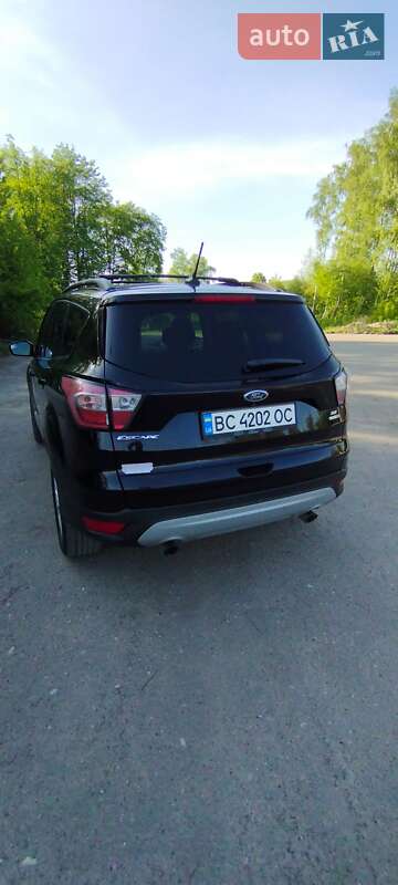 Внедорожник / Кроссовер Ford Escape 2017 в Старом Самборе
