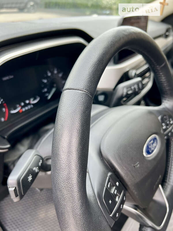 Внедорожник / Кроссовер Ford Escape 2019 в Тернополе