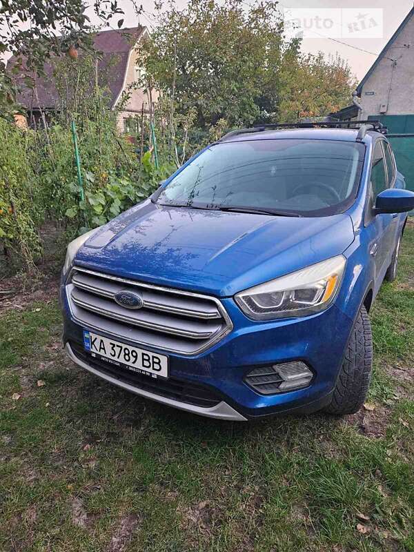 Внедорожник / Кроссовер Ford Escape 2016 в Киеве