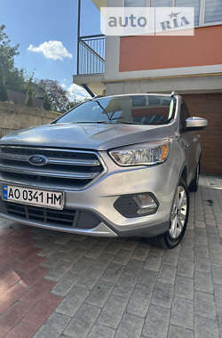 Внедорожник / Кроссовер Ford Escape 2017 в Мостиске