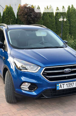 Позашляховик / Кросовер Ford Escape 2019 в Івано-Франківську