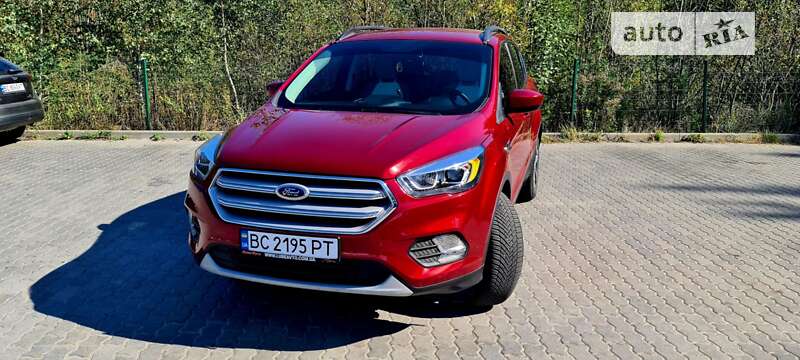 Внедорожник / Кроссовер Ford Escape 2018 в Львове