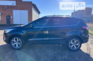 Внедорожник / Кроссовер Ford Escape 2017 в Долинской