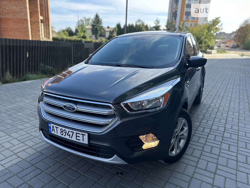 Позашляховик / Кросовер Ford Escape 2017 в Івано-Франківську