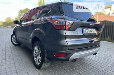 Позашляховик / Кросовер Ford Escape 2017 в Івано-Франківську