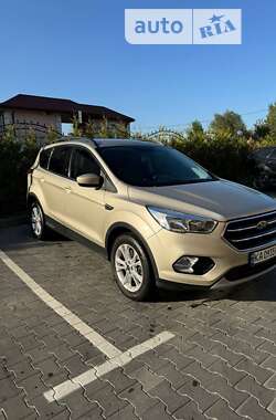 Внедорожник / Кроссовер Ford Escape 2018 в Киеве