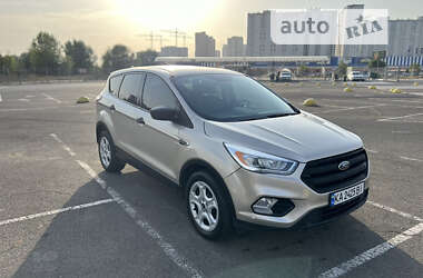 Позашляховик / Кросовер Ford Escape 2017 в Києві