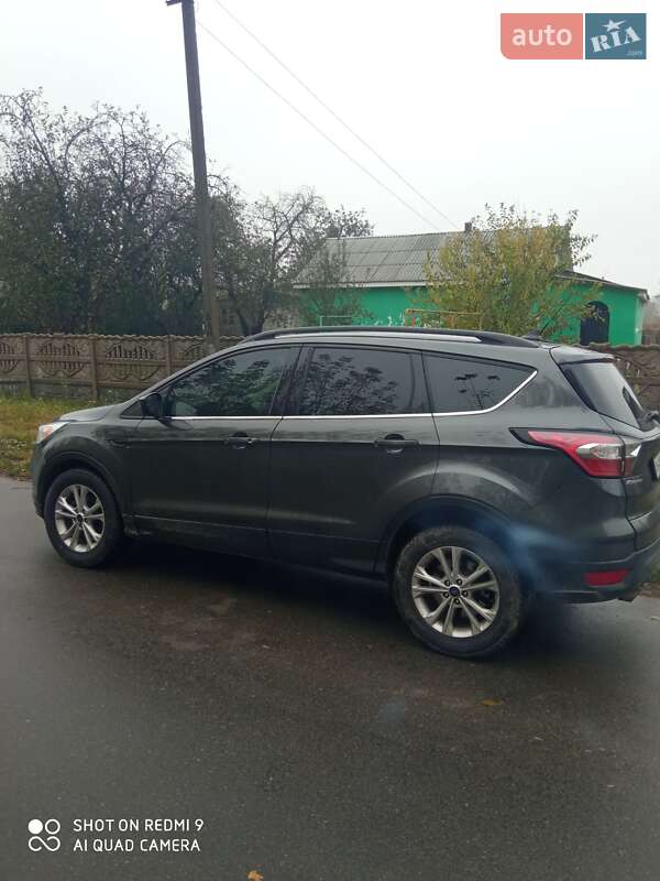 Внедорожник / Кроссовер Ford Escape 2018 в Овруче