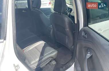 Внедорожник / Кроссовер Ford Escape 2017 в 