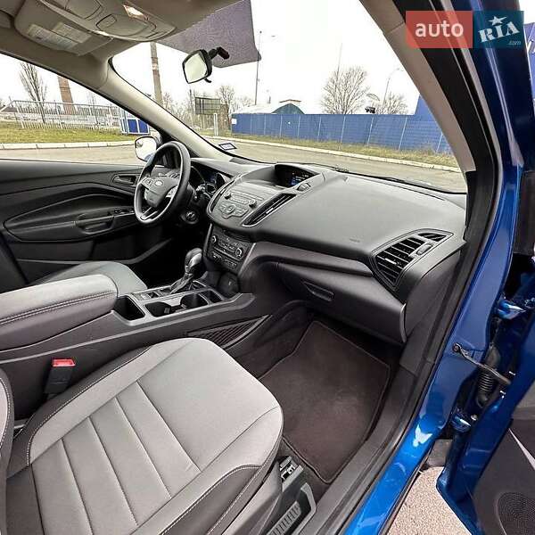 Внедорожник / Кроссовер Ford Escape 2019 в Львове