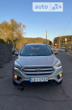 Внедорожник / Кроссовер Ford Escape 2016 в Чернигове