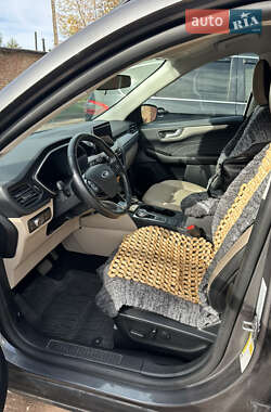 Позашляховик / Кросовер Ford Escape 2021 в Нововолинську