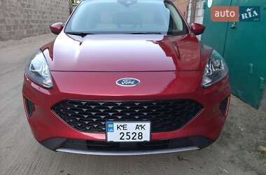 Внедорожник / Кроссовер Ford Escape 2020 в 