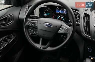 Позашляховик / Кросовер Ford Escape 2017 в Рівному