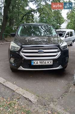 Внедорожник / Кроссовер Ford Escape 2016 в 