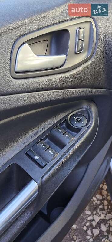 Внедорожник / Кроссовер Ford Escape 2015 в Ровно фото 5 Внедорожник / Кроссовер Ford Escape 2015 в Ровно