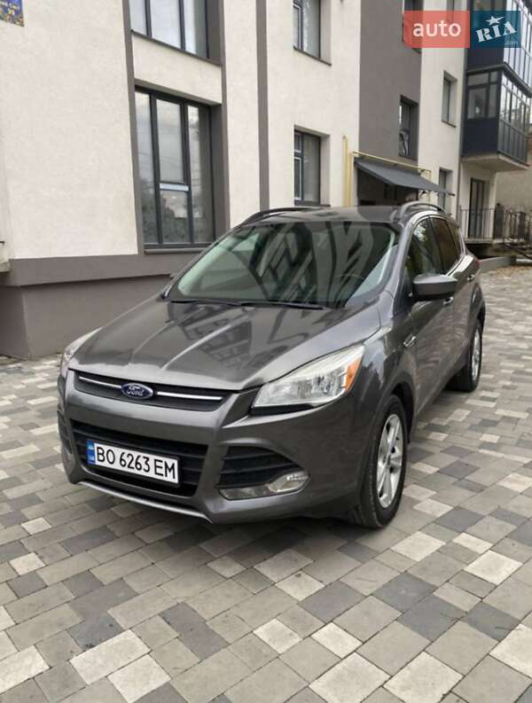 Внедорожник / Кроссовер Ford Escape 2013 в Косове