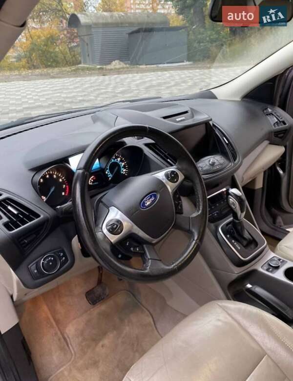 Внедорожник / Кроссовер Ford Escape 2013 в Косове