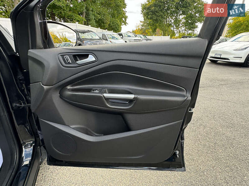 Внедорожник / Кроссовер Ford Escape 2014 в Львове