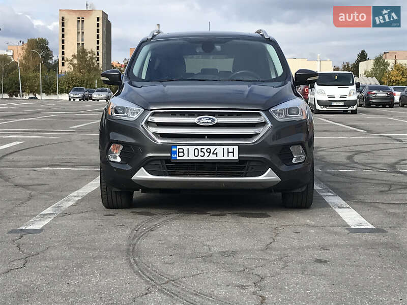 Внедорожник / Кроссовер Ford Escape 2018 в Полтаве