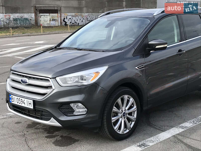 Внедорожник / Кроссовер Ford Escape 2018 в Полтаве