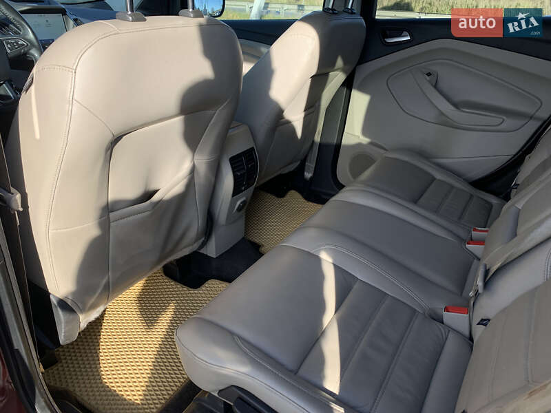 Внедорожник / Кроссовер Ford Escape 2017 в Львове