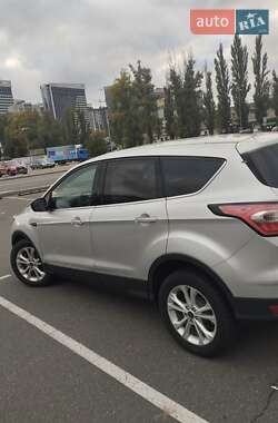 Позашляховик / Кросовер Ford Escape 2017 в Києві