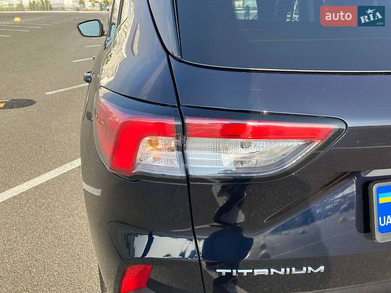 Внедорожник / Кроссовер Ford Escape 2021 в Киеве