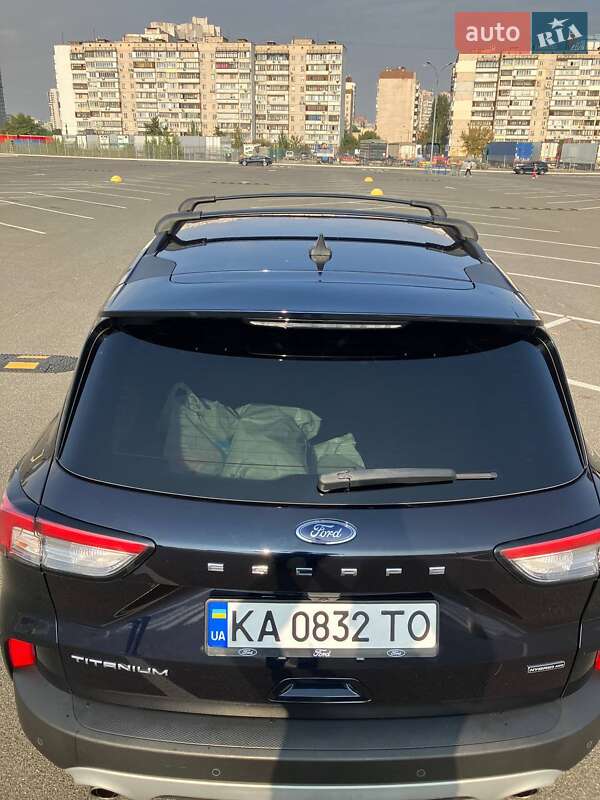 Внедорожник / Кроссовер Ford Escape 2021 в Киеве