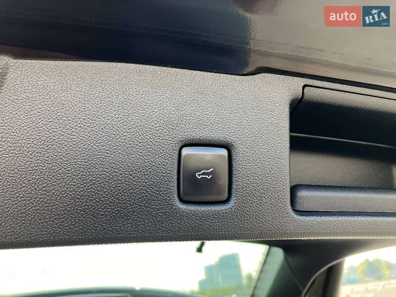 Внедорожник / Кроссовер Ford Escape 2021 в Киеве