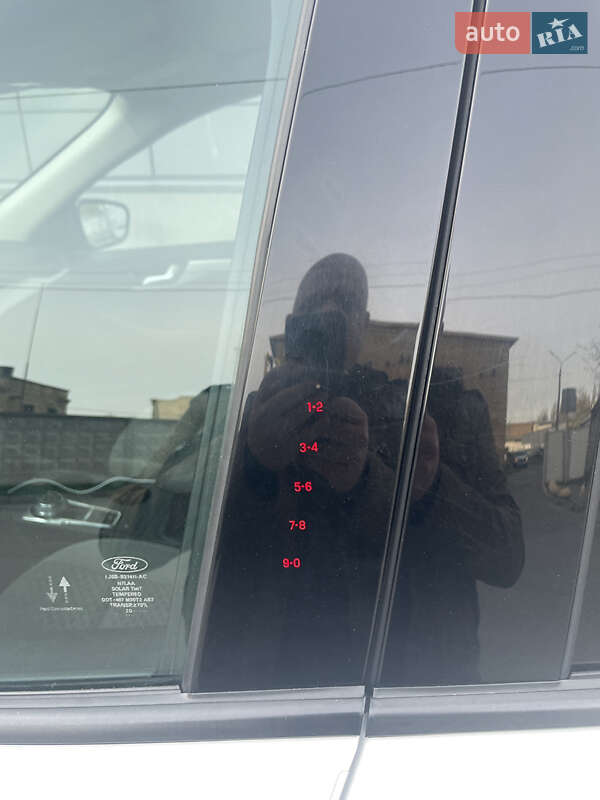 Внедорожник / Кроссовер Ford Escape 2020 в Киеве