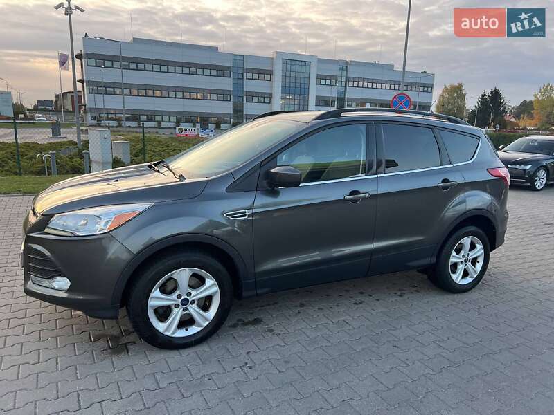 Внедорожник / Кроссовер Ford Escape 2016 в Дубно