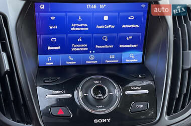 Внедорожник / Кроссовер Ford Escape 2017 в 