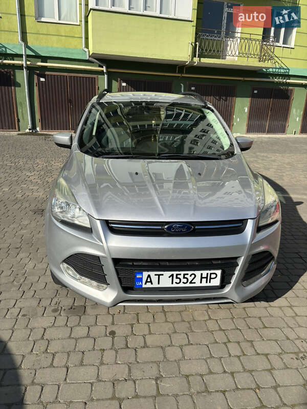 Внедорожник / Кроссовер Ford Escape 2016 в 