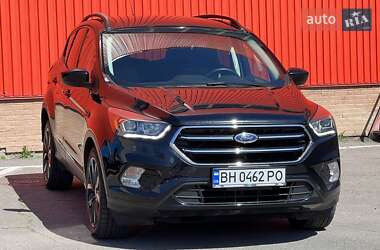 Внедорожник / Кроссовер Ford Escape 2018 в 