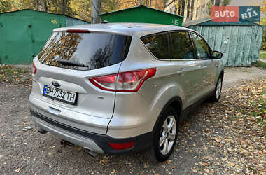 Внедорожник / Кроссовер Ford Escape 2016 в Одессе