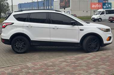 Позашляховик / Кросовер Ford Escape 2018 в Кременчуці