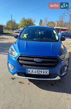 Позашляховик / Кросовер Ford Escape 2017 в Первомайську