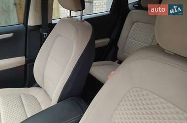 Внедорожник / Кроссовер Ford Escape 2020 в 