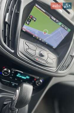 Внедорожник / Кроссовер Ford Escape 2014 в 