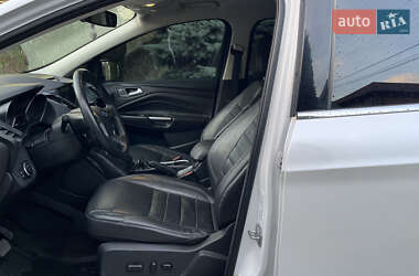 Внедорожник / Кроссовер Ford Escape 2015 в 