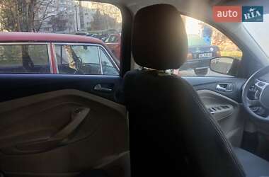 Внедорожник / Кроссовер Ford Escape 2015 в 