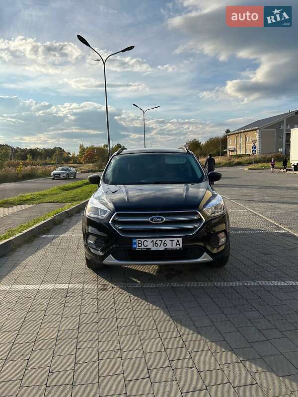 Позашляховик / Кросовер Ford Escape 2018 в Львові