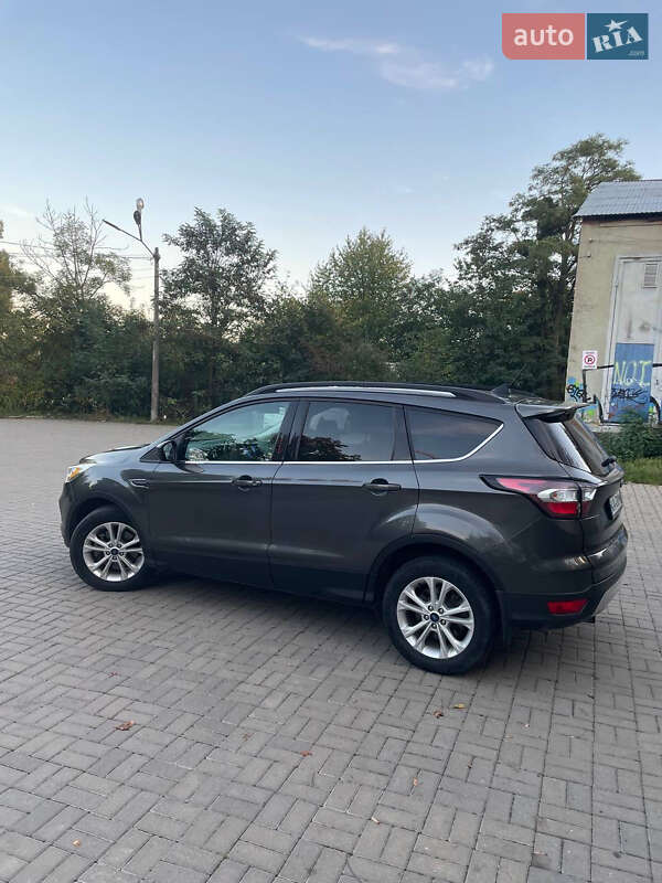 Позашляховик / Кросовер Ford Escape 2018 в Києві