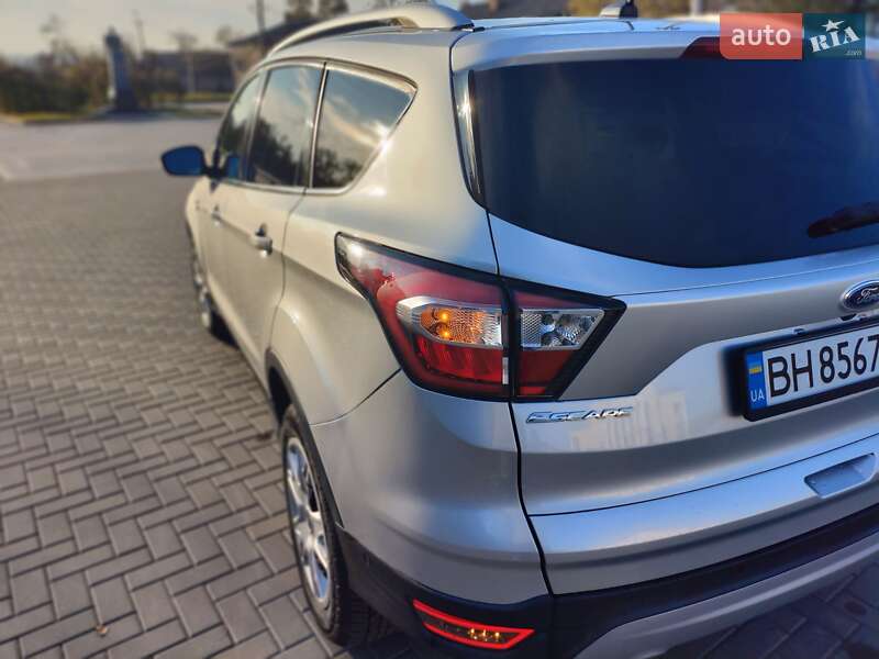 Позашляховик / Кросовер Ford Escape 2017 в Жмеринці