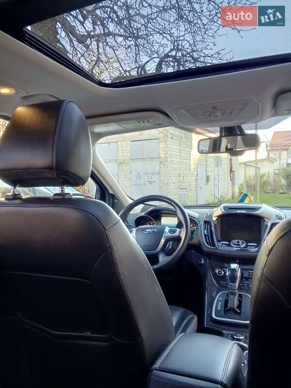 Внедорожник / Кроссовер Ford Escape 2013 в Стрые