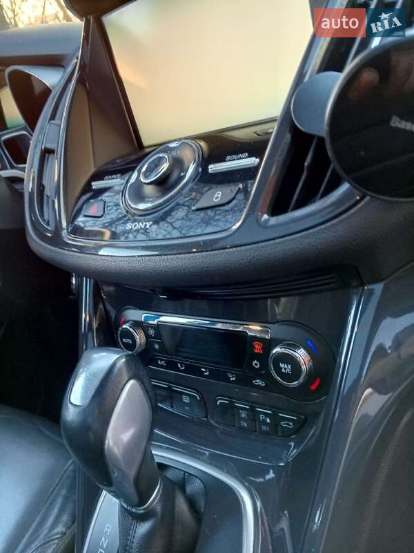 Внедорожник / Кроссовер Ford Escape 2013 в Стрые