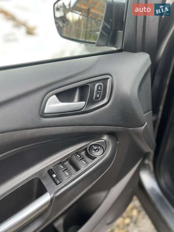 Внедорожник / Кроссовер Ford Escape 2018 в Буковеле